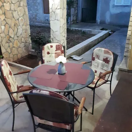 Vito דירה אוגייאן